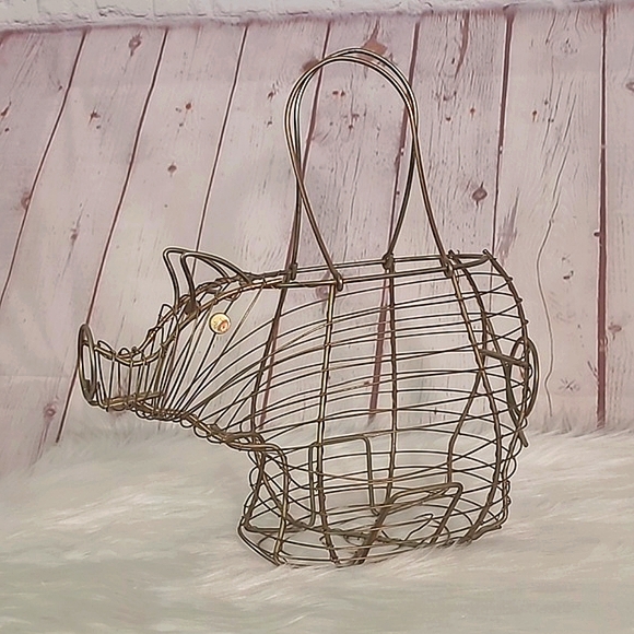 Vintage Rustic Metal Wire Farmouse Pig Piggie Egg Basket With Handles Gold Tone - Picture 12 of 15